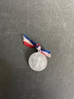 Victory Medal 1945 - R/W/B Ribbon - 3