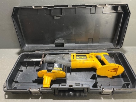 Dewalt DW938 Drywall Cutter