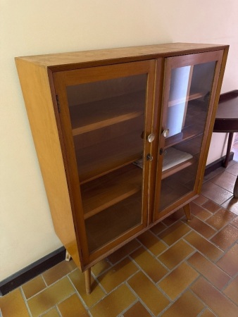 Display cabinet