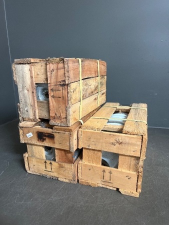 3 x Insulators