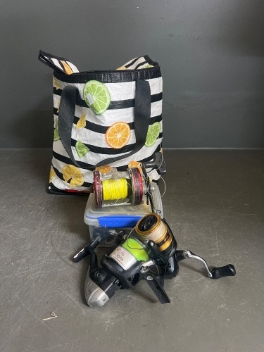 Large Lot of Fishing Reels