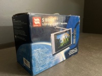 Dynalink S 8860B Portable 7-Inch LCD Television - 2