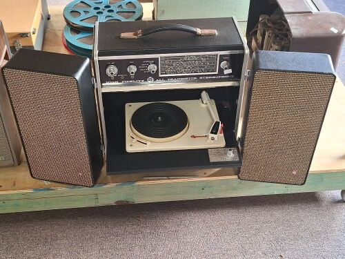 Blackbox High-Fidelity All Transistor Stereophone