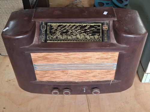Philips Bakelite Radio