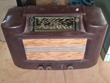 Philips Bakelite Radio