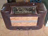Philips Bakelite Radio