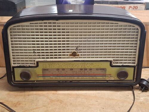 Astor Bakelite Radio