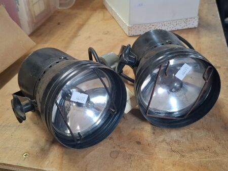 2 x Vintage GE Lights