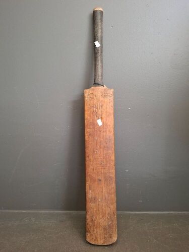 Gunn & Moore Cricket Bat