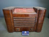Hotpoint Bandmaster Mantel Radio by Australian General Electric