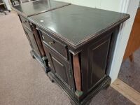 Pair of Mahogany Bedside Tables - 4