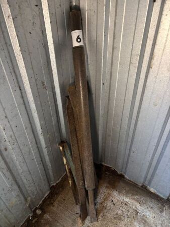 Tyre changing tools