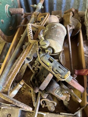 Assorted vintage lot