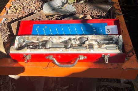 Slide hammer puller set