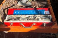 Slide hammer puller set