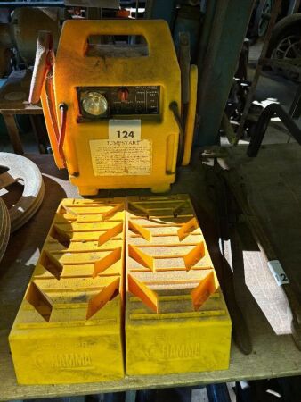 Jumpstart pack with vehicle levellers