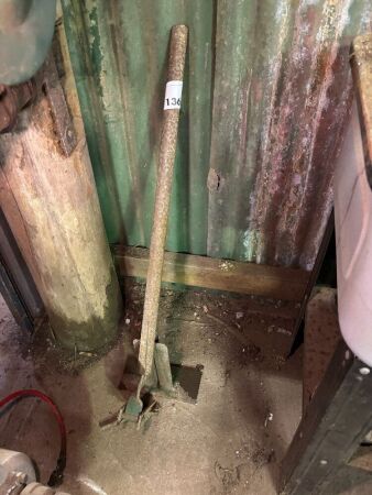 Star picket puller