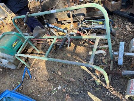 Metal tyre rack