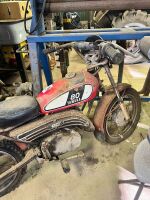 YAMAHA 80 mororcycle
