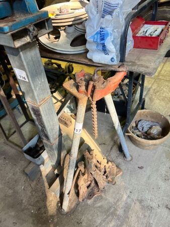 3x pipe vices