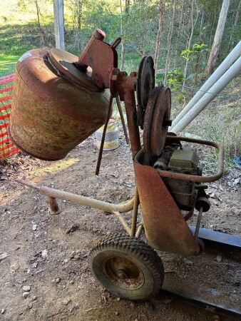 Concrete mixer