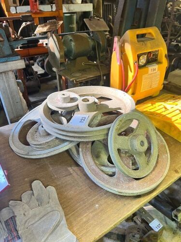 Assorted alloy belt bulleys