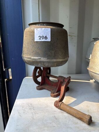 Butter churn (unmarked)