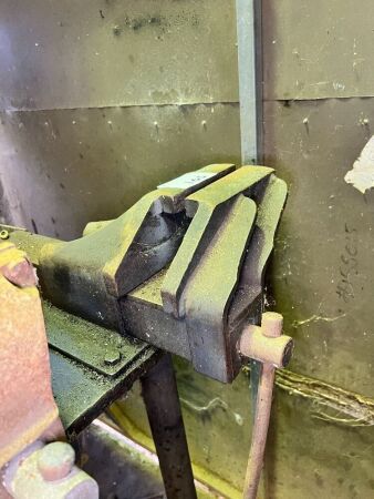 6in offset bench vice