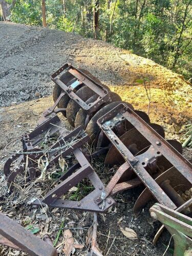 Disk plow
