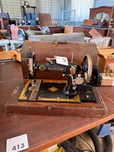 HARRIS No3 shuttle sewing machine