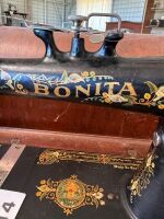 BONITA National C1900 shuttle sewing machine with case - 2