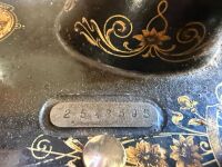 GRITZNER (Ger.) treadle sewing machine - 4
