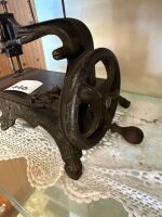Unbranded sewing machine - 2