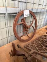 Cast iron Sewing machine wheel and treadle - 3