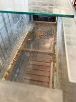 Fish tank on wooden stand - 3