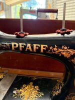 PFAFF Shuttle sewing machine with case - 2