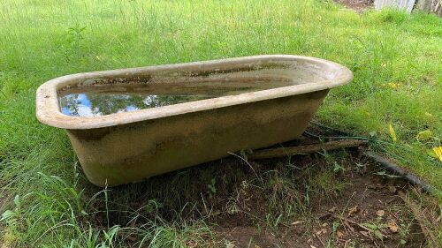 Cast Iron Roll Top Bath - No Feet