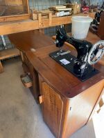 BEARFIELD Bluebird C sewing machine - 2