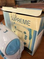Sew D&rsquo;Lite Supreme sewing machine IOB - 2