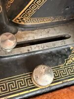 THE ROYAL sewing machine with case - 3