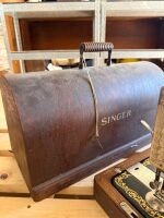 SINGER GB with case - 6