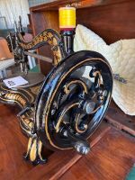 JONES RAND sewing machine with case - 5