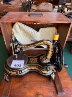 JONES RAND sewing machine with case - 7