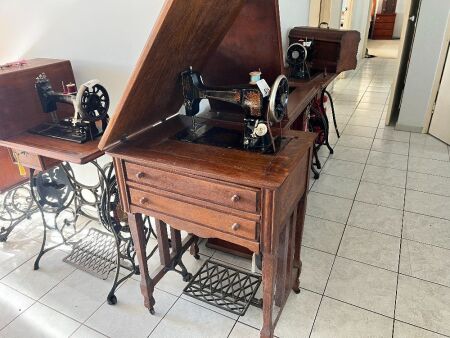 Yennif Sewing Machine on Cast Iron Footed Base