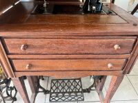 Yennif Sewing Machine on Cast Iron Footed Base - 2