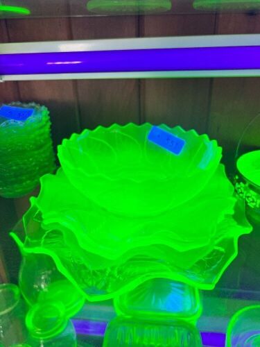 5 x Uranium Glass Bowls with Leaf and Flower Motif