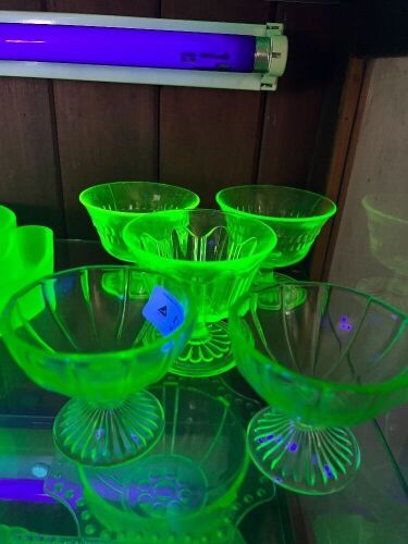 5 x Uranium Glass Sundae Dishes