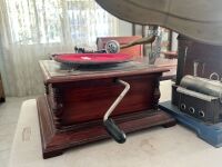Wind up Grammaphone - 5