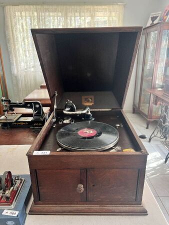 His Masters Voice Wind Up Grammaphone