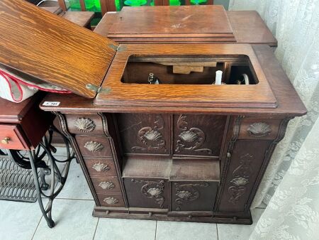 Singer Treadle Sewing Machine